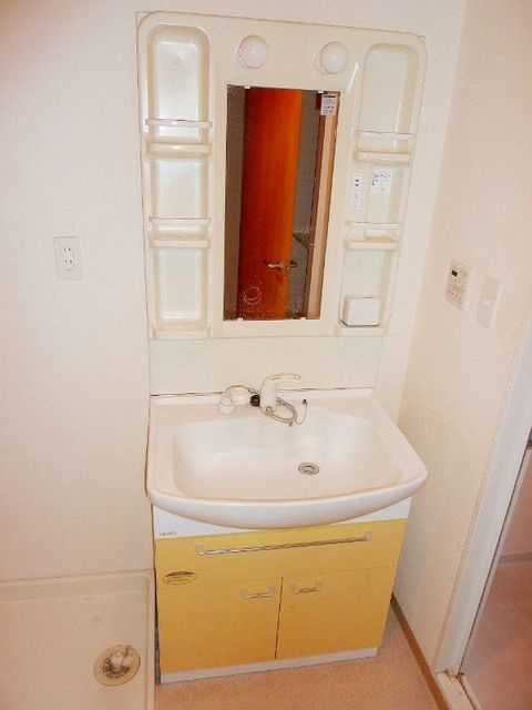 洗面設備　同仕様