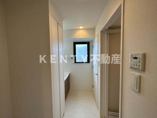 その他部屋・スペース　明るい色調の室内です