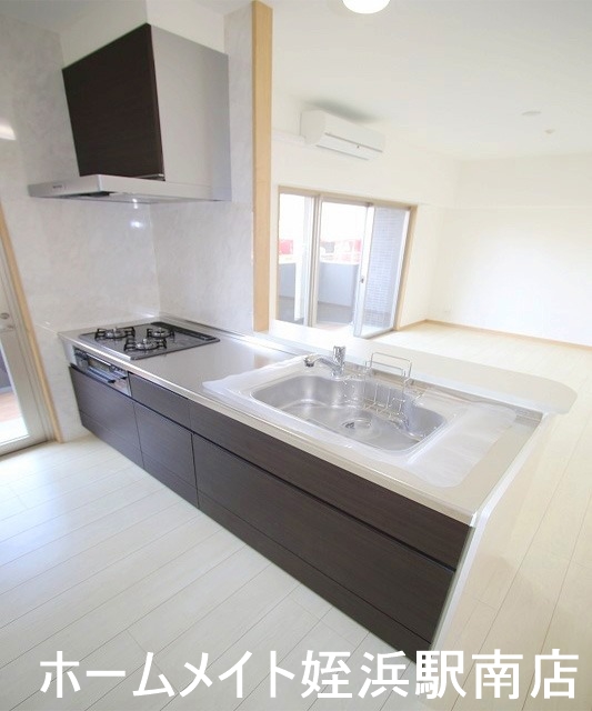 キッチン　★憧れの３口のカウンターキッチン！★※別部屋参考写真