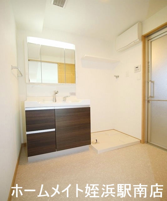 洗面設備　★洗面脱衣所も広々♪★※別部屋参考写真