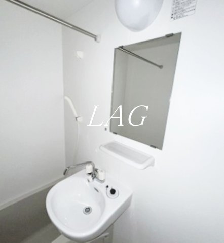 洗面設備　洗面台です。