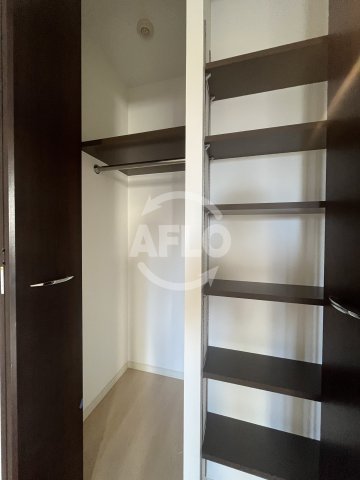 収納　グランシス江坂　クローゼット