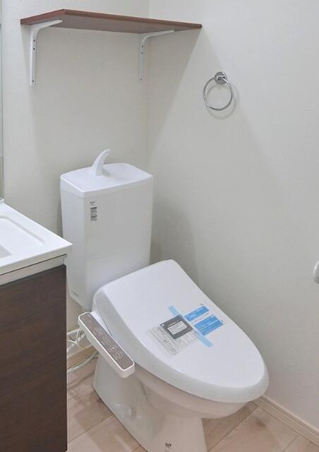 トイレ　ウォシュレット付き！?
