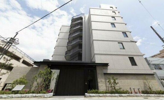 建物外観　ネット無料。ネット無料なら月々実質4000円程度のコストがか