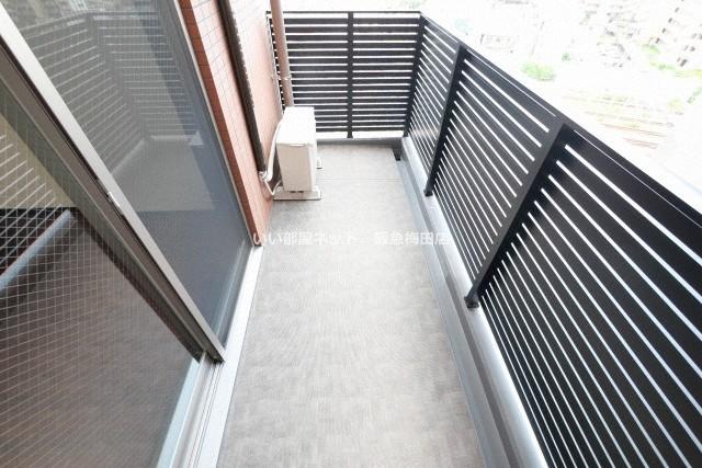 バルコニー　同仕様写真となります。