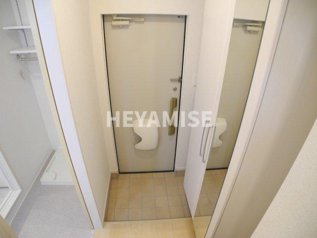 玄関　※室内画像は別号室のもの