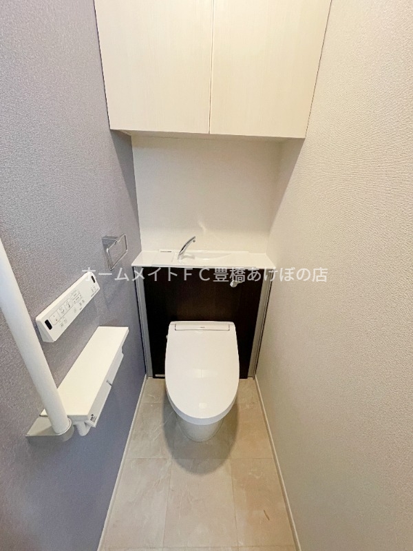 トイレ　同型完成モデル