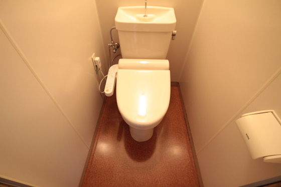 トイレ　※別部屋の写真です