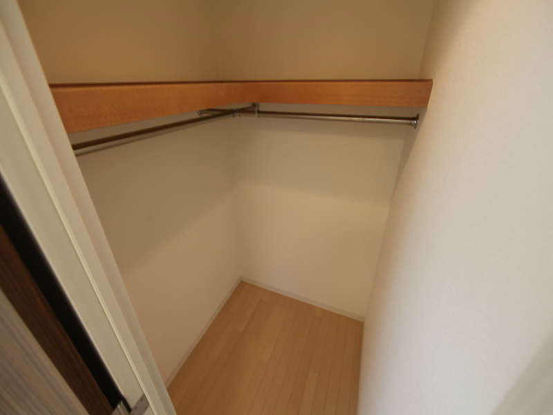 収納　ウォークインクローゼット（収納充実してます）