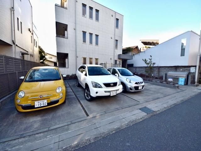 駐車場　★★駐車場★★