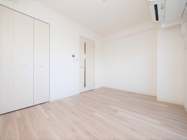 居室・リビング　こちらのリビングで趣味の時間をお楽しみください