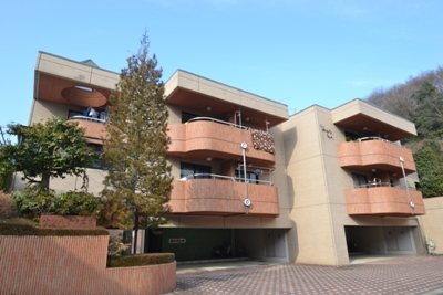 建物外観　高尾駅まで徒歩7分♪