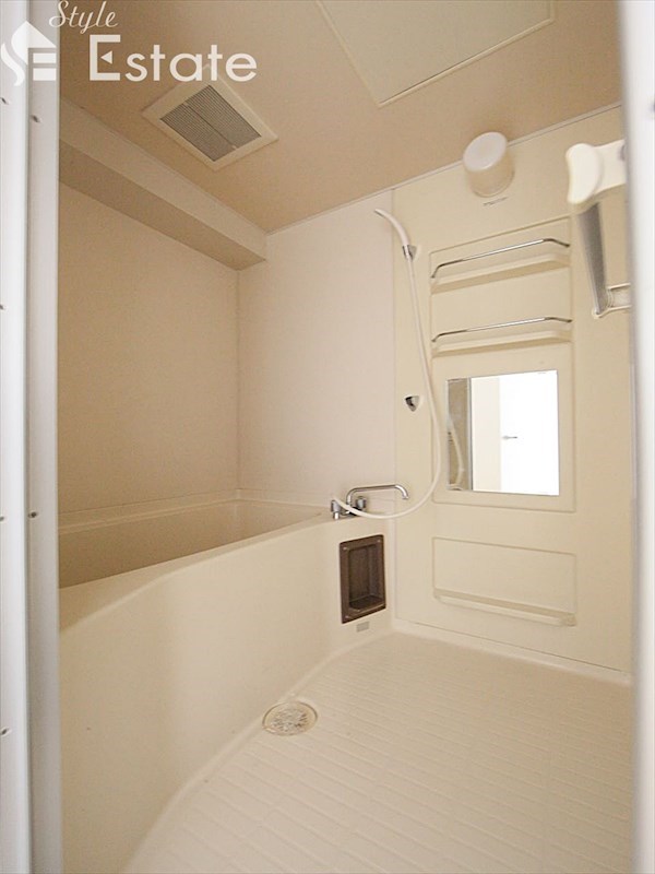 バス・シャワールーム　バスルーム