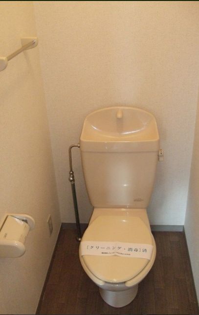 トイレ　コンパクトで使いやすいトイレです　※参考写真です