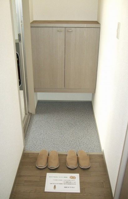玄関　毎日通る玄関はこちらです　※参考写真です