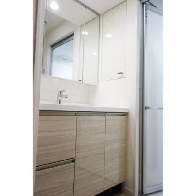 洗面設備　※写真は同タイプ住戸です。