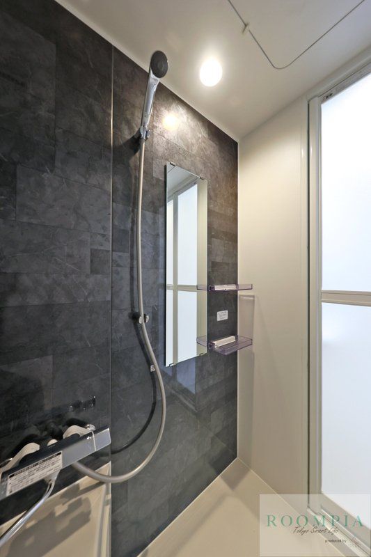 バス・シャワールーム　バス