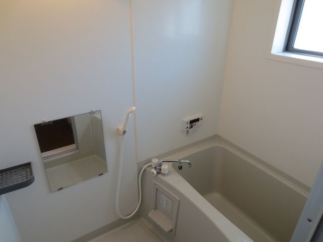 バス・シャワールーム　３０１　バス