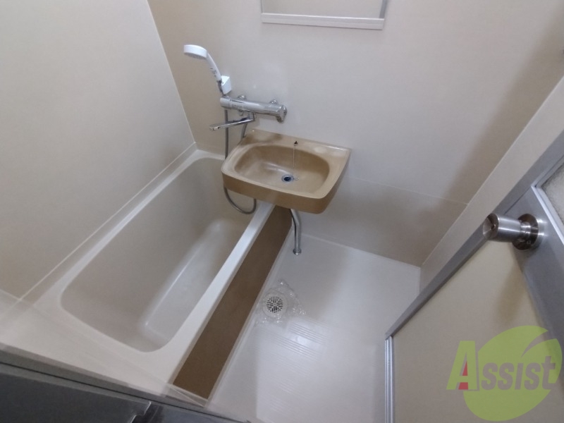 バス・シャワールーム　お風呂です。ゆっくりお風呂につかるのも体に良いですね～