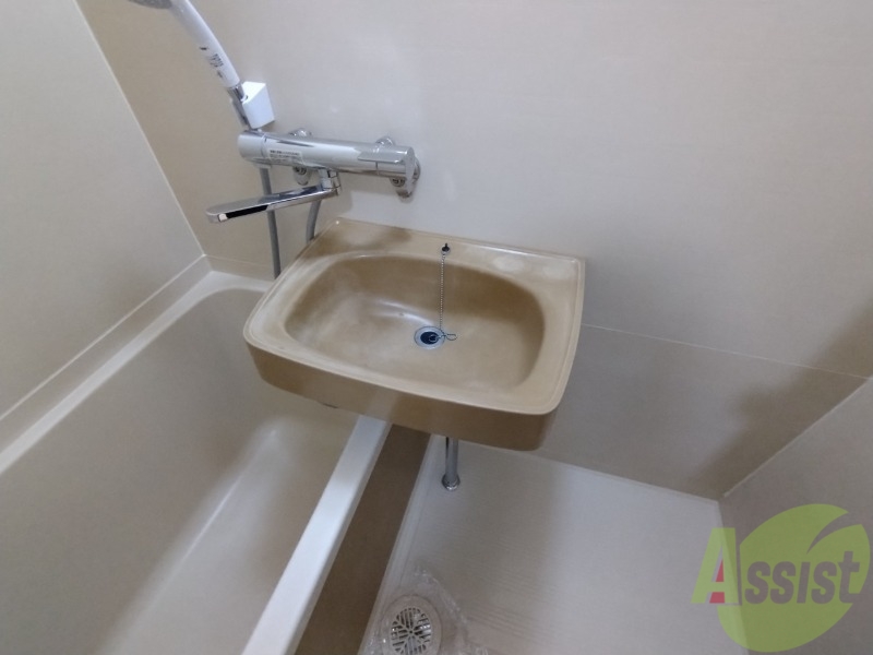 洗面設備　洗面台はありませんがこちらで洗顔などができます。