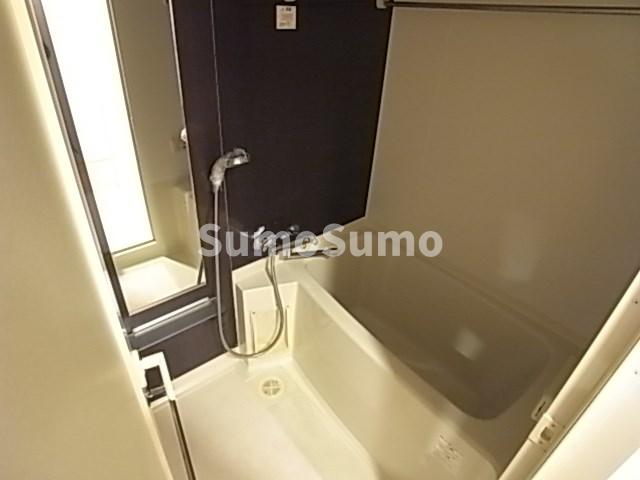 バス・シャワールーム　ゆったり過ごせるお風呂です