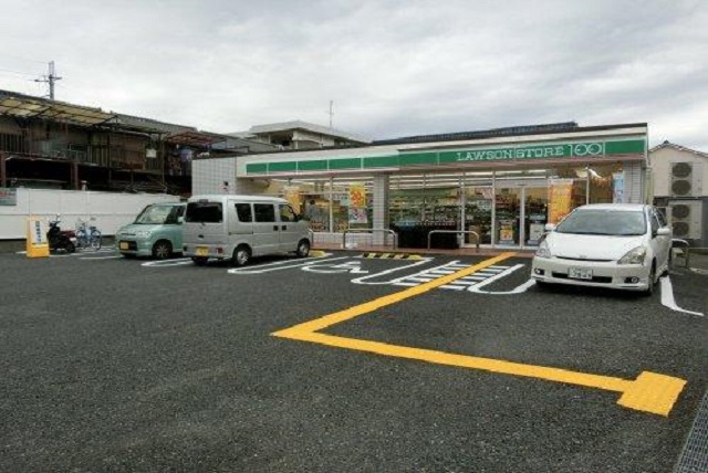 コンビニ　ローソンストア100柏原安堂町店（コンビニ）まで158m