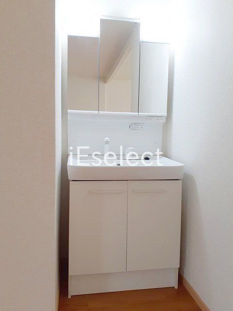 洗面設備　忙しい朝に便利な洗髪洗面化粧台