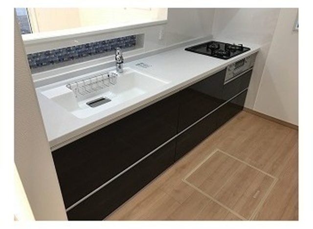 キッチン　周りを見渡しながら調理のできるカウンターキッチンです♪