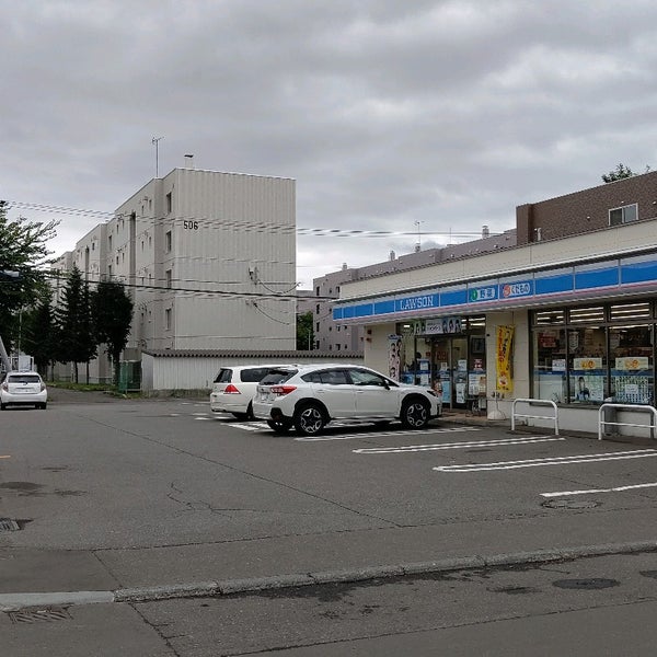 コンビニ　ローソン札幌美園8条七丁目店（コンビニ）まで352m