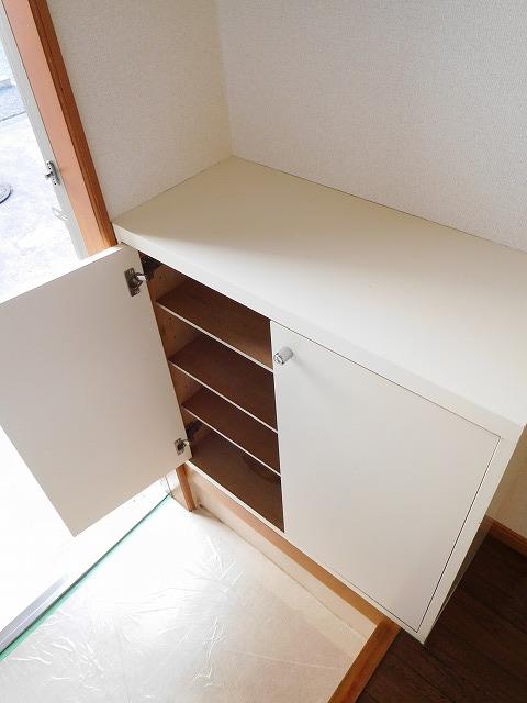 収納　靴箱付きで便利です♪