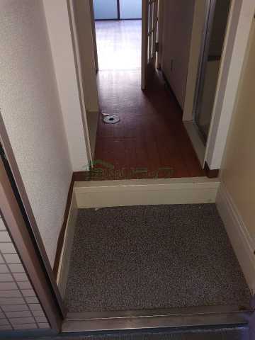 玄関　別部屋の参考写真となります