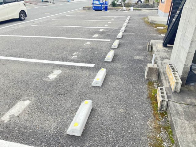 駐車場　【アーデンハイツ】