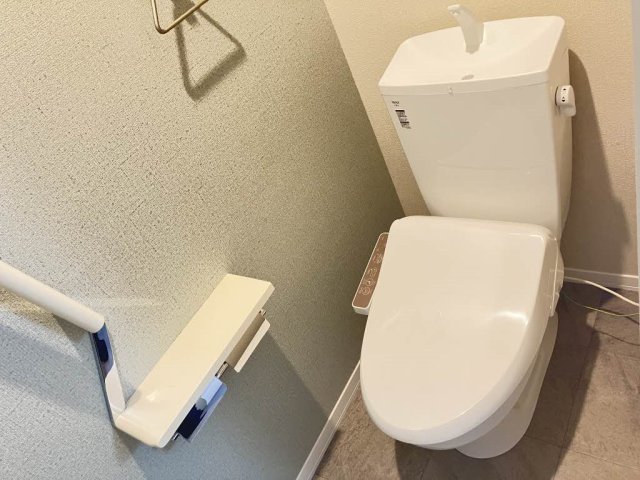 トイレ　【アーデンハイツ】