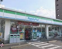 コンビニ　ファミリーマート 児玉西店（コンビニ）まで216m