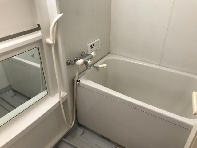 バス・シャワールーム　バス