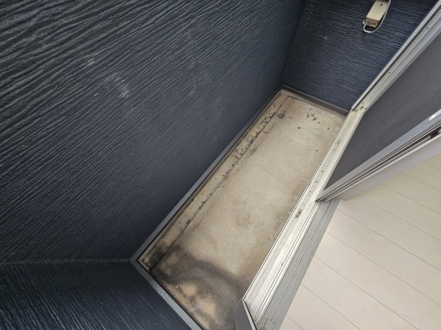 バルコニー　バルコニーからの眺めを楽しみながら食事をしませんか
