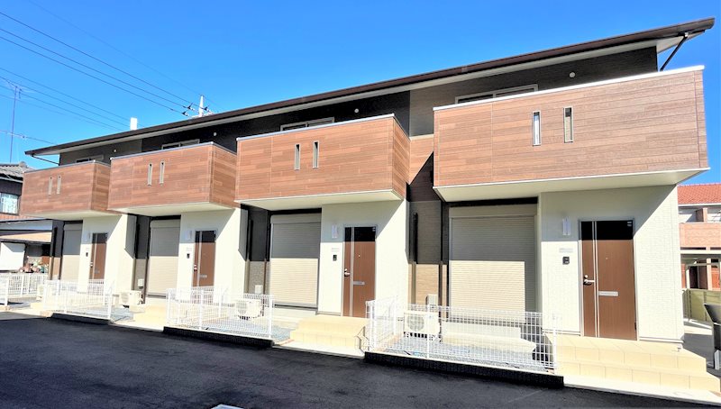 建物外観　1・2階併用のメゾネット物件です♪