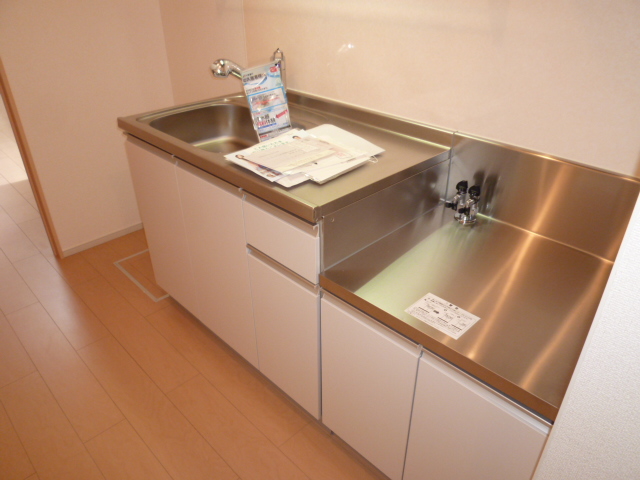 キッチン　別の部屋の写真です