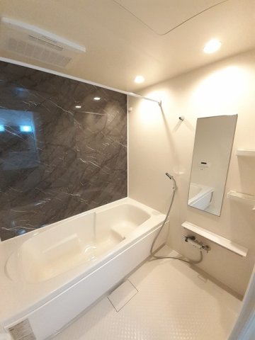 バス・シャワールーム　お風呂で日々の疲れを落としましょう