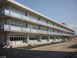 小学校　仙台市立富沢小学校（小学校）まで772m