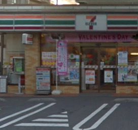 コンビニ　セブンイレブン 大田区新蒲田3丁目店（コンビニ）まで907m