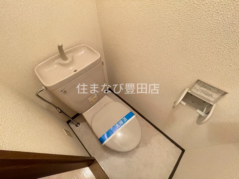 トイレ　別室同型写真