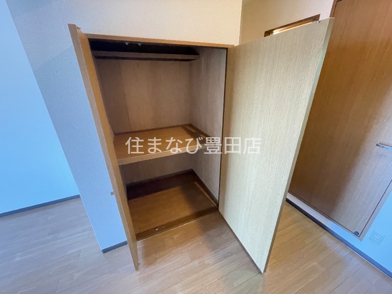 収納　別室同型写真