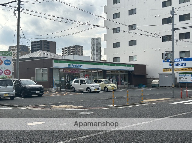 コンビニ　ファミリーマート小倉中津口店（コンビニ）まで474m
