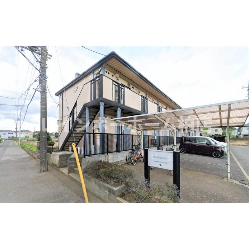 エントランス　建物の内部です