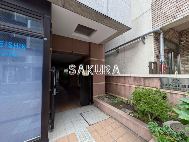 エントランス　管理の行き届いたエントランスです♪