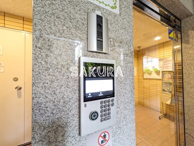 セキュリティ　不審者、勧誘員をシャットアウトできるオートロックです♪