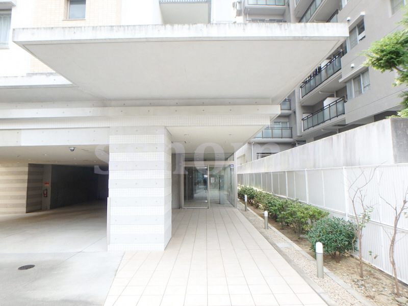 エントランス　建物入口☆