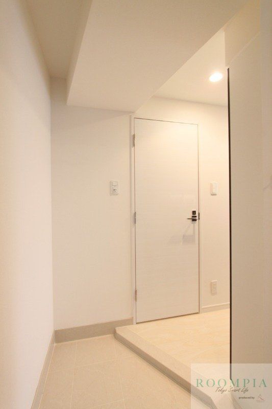 玄関　類似間取りの参考写真です