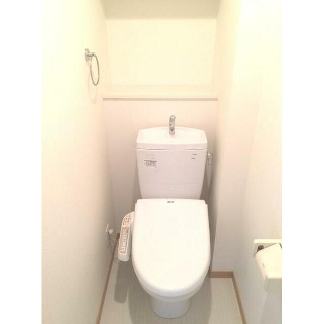 トイレ　※他のお部屋の写真です。